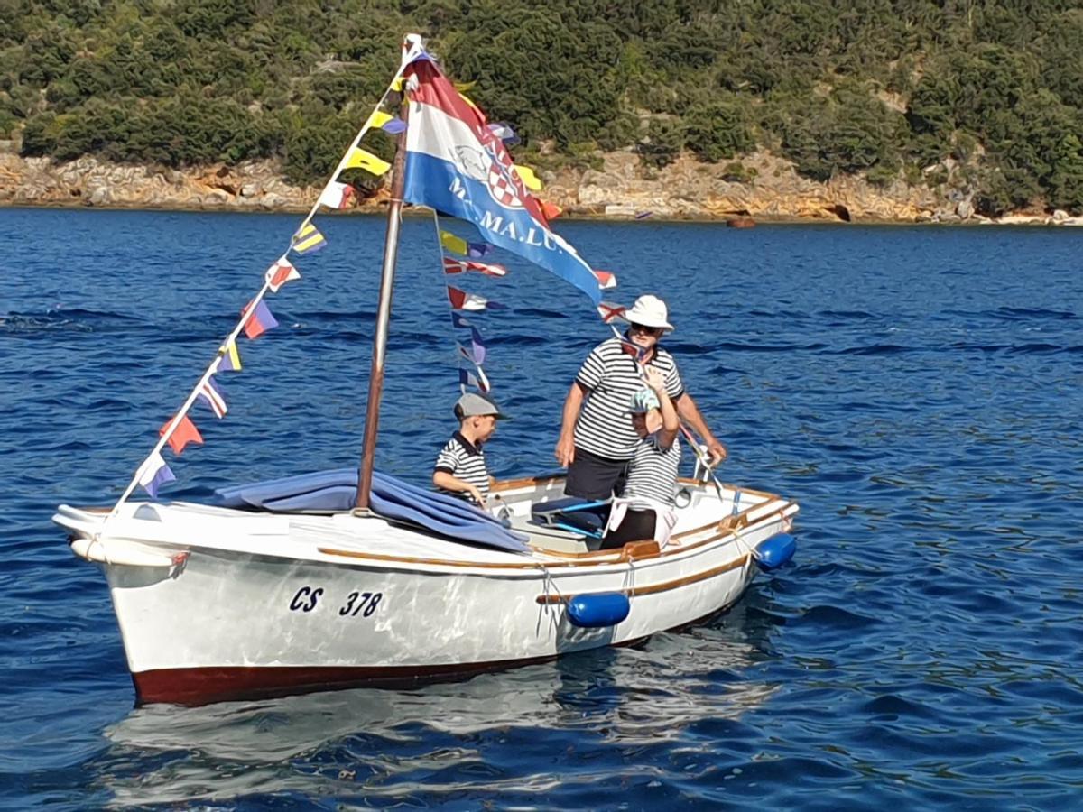 Sobe Mamalu Bed and Breakfast Valun Εξωτερικό φωτογραφία