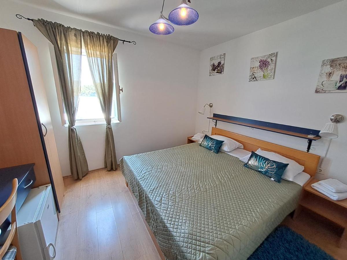 Sobe Mamalu Bed and Breakfast Valun Εξωτερικό φωτογραφία