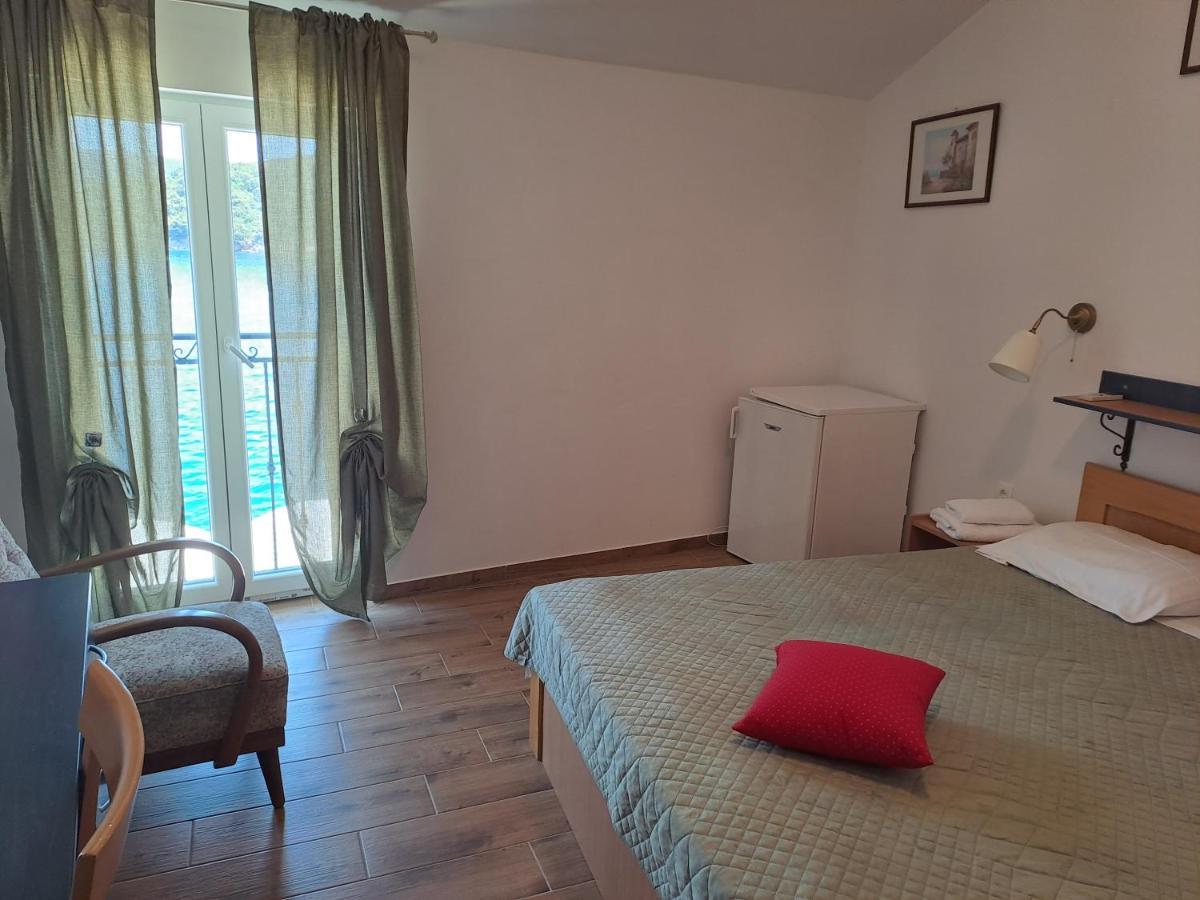 Sobe Mamalu Bed and Breakfast Valun Εξωτερικό φωτογραφία