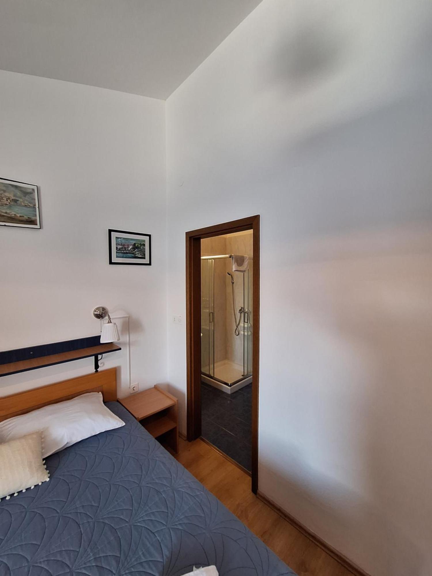 Sobe Mamalu Bed and Breakfast Valun Εξωτερικό φωτογραφία
