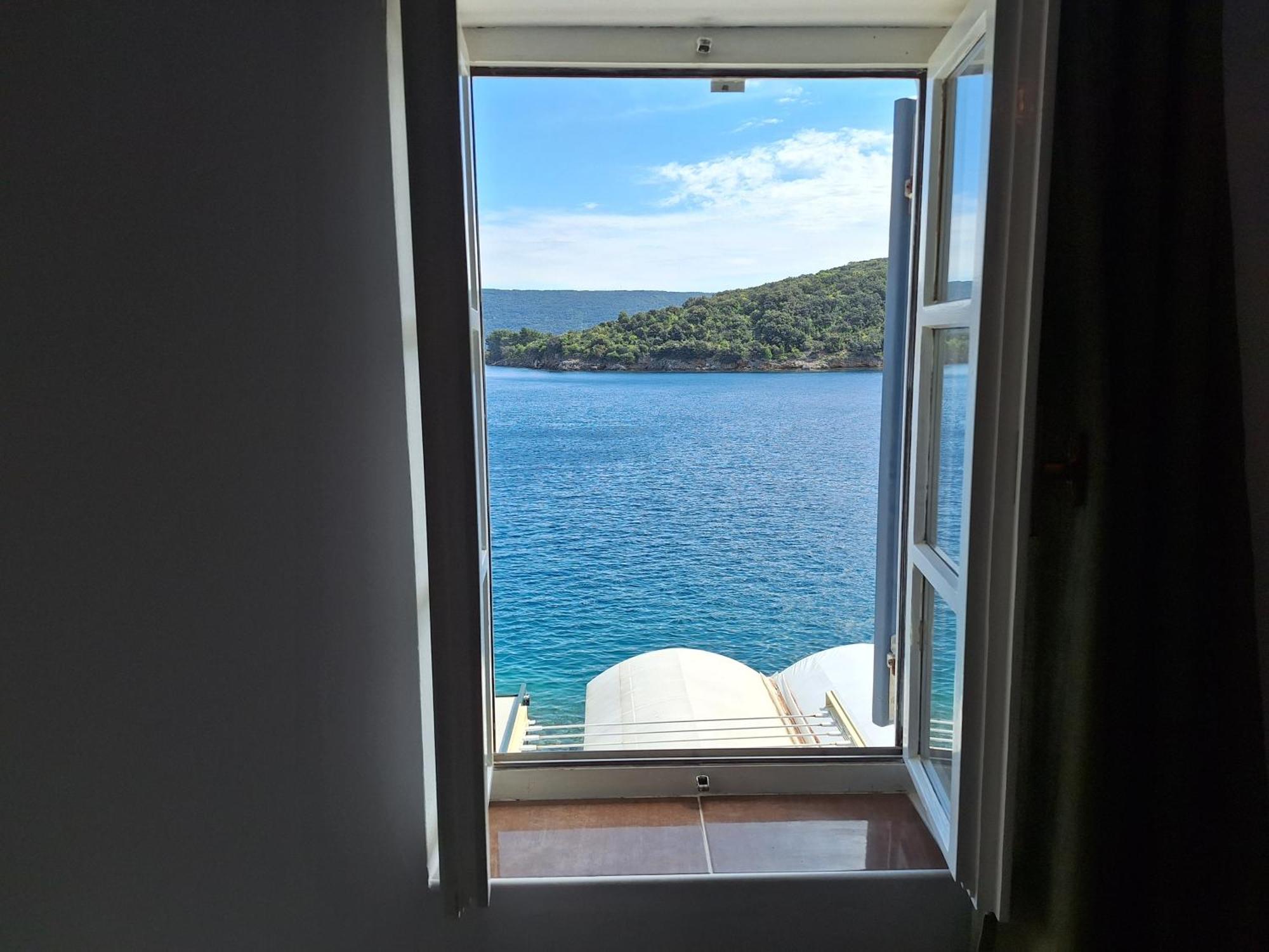 Sobe Mamalu Bed and Breakfast Valun Εξωτερικό φωτογραφία